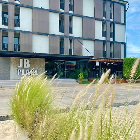 Jb普莱斯公寓式酒店 佛统 外观 照片