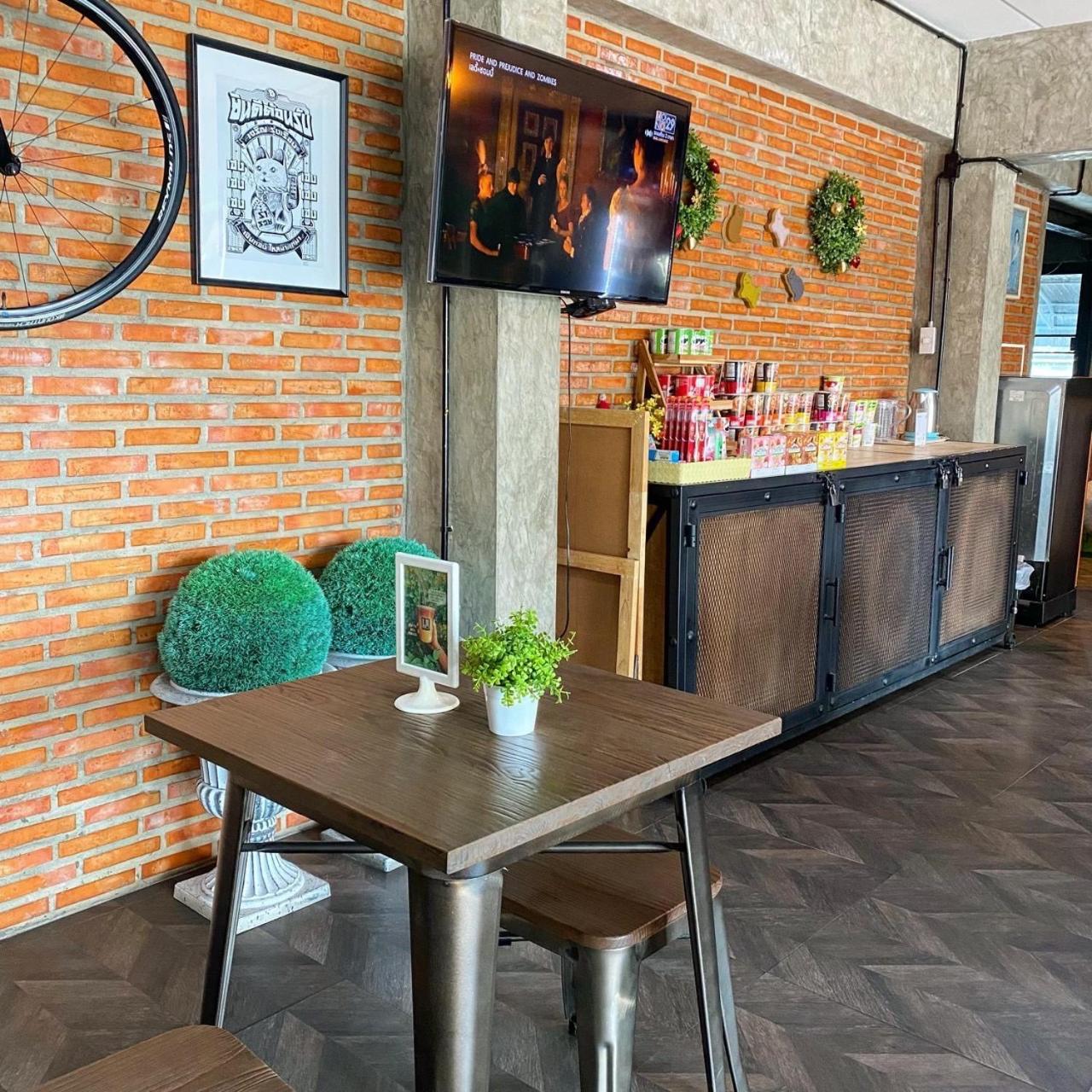 Jb普莱斯公寓式酒店 佛统 外观 照片