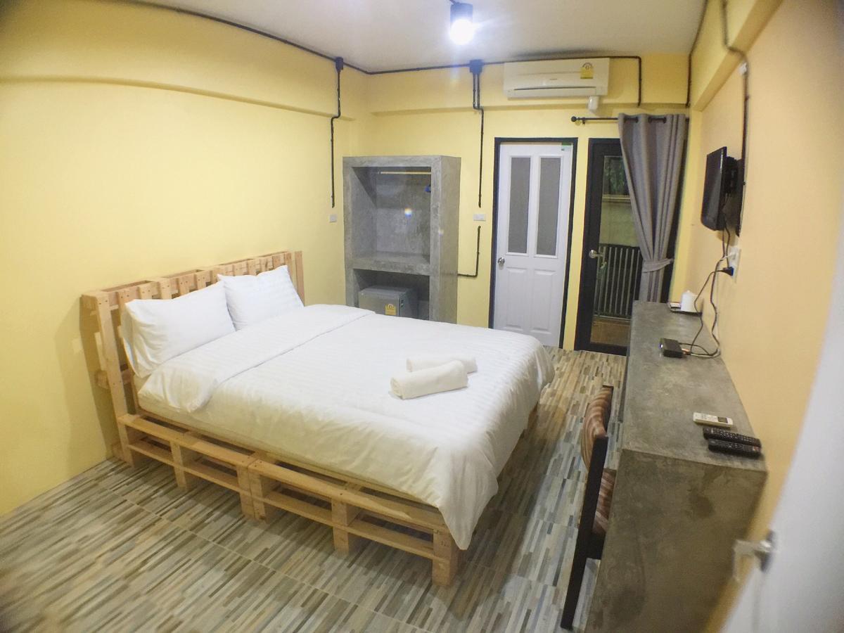 Jb普莱斯公寓式酒店 佛统 外观 照片