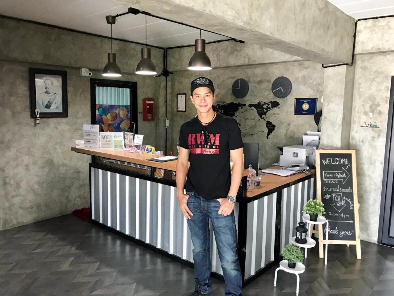 Jb普莱斯公寓式酒店 佛统 外观 照片